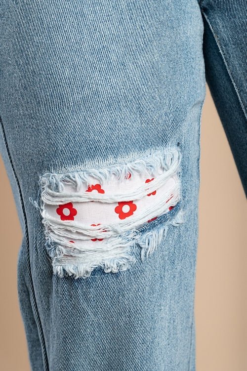 Kavbojke z razporki Alexandria, bele - QIVERA VERAKavbojke z razporki Alexandria, beleQIVERA VERAéco - responsable