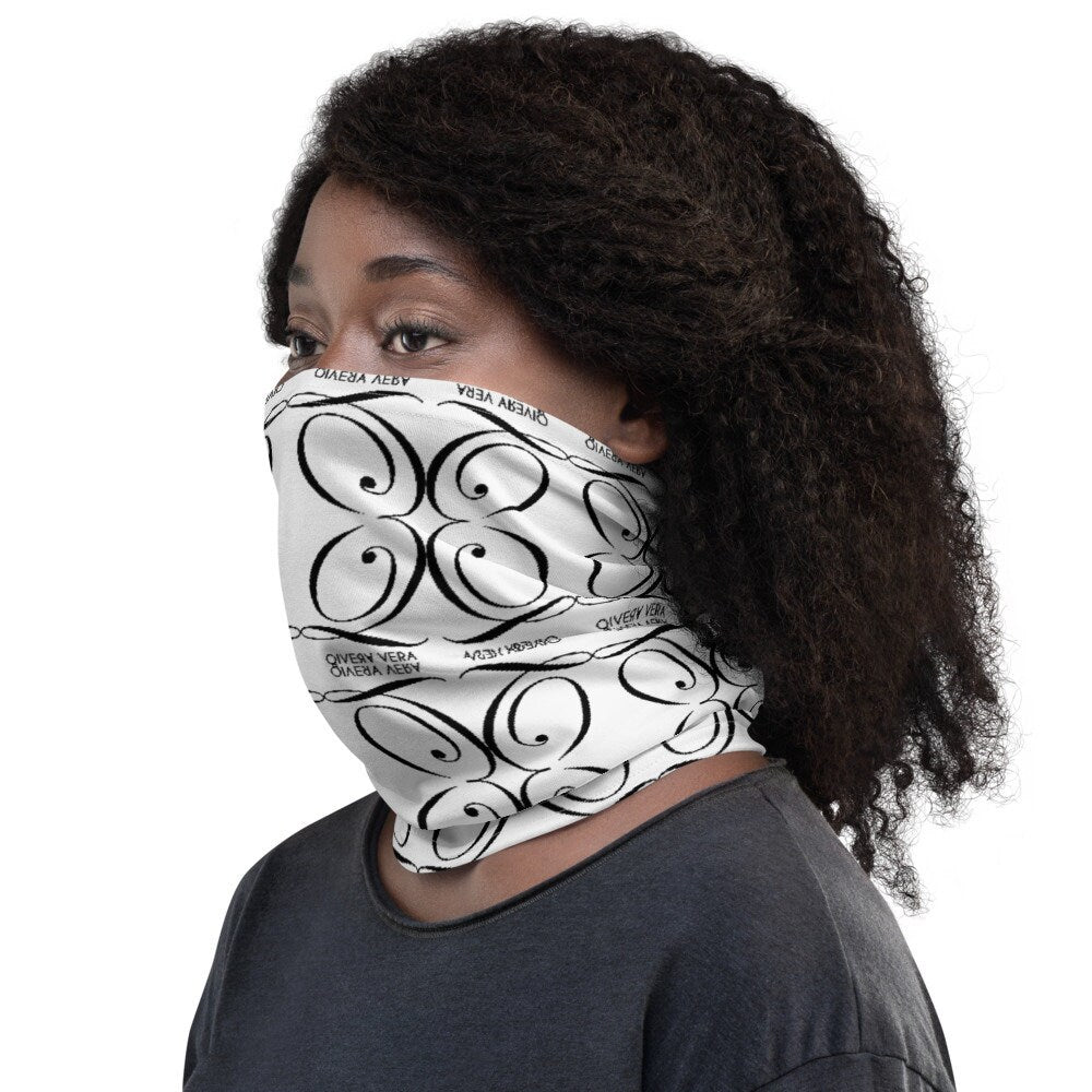 QIVERA VERA - Cache cou pour femmes avec motifs noirs - QIVERA VERAQIVERA VERA - Cache cou pour femmes avec motifs noirsQIVERA VERAéco - responsable