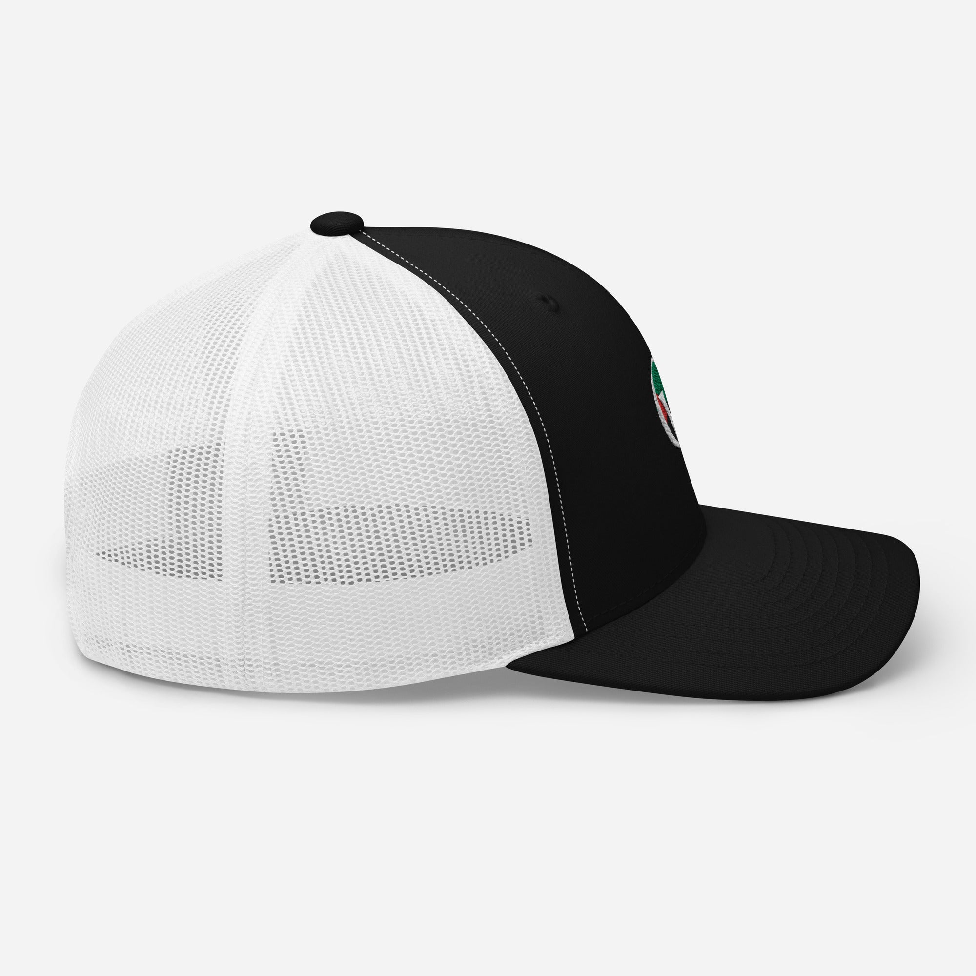 QIVERA VERA - DEFAVORABLEMENT CONNUS Casquette - QIVERA VERAQIVERA VERA - DEFAVORABLEMENT CONNUS CasquetteQIVERA VERAéco - responsable
