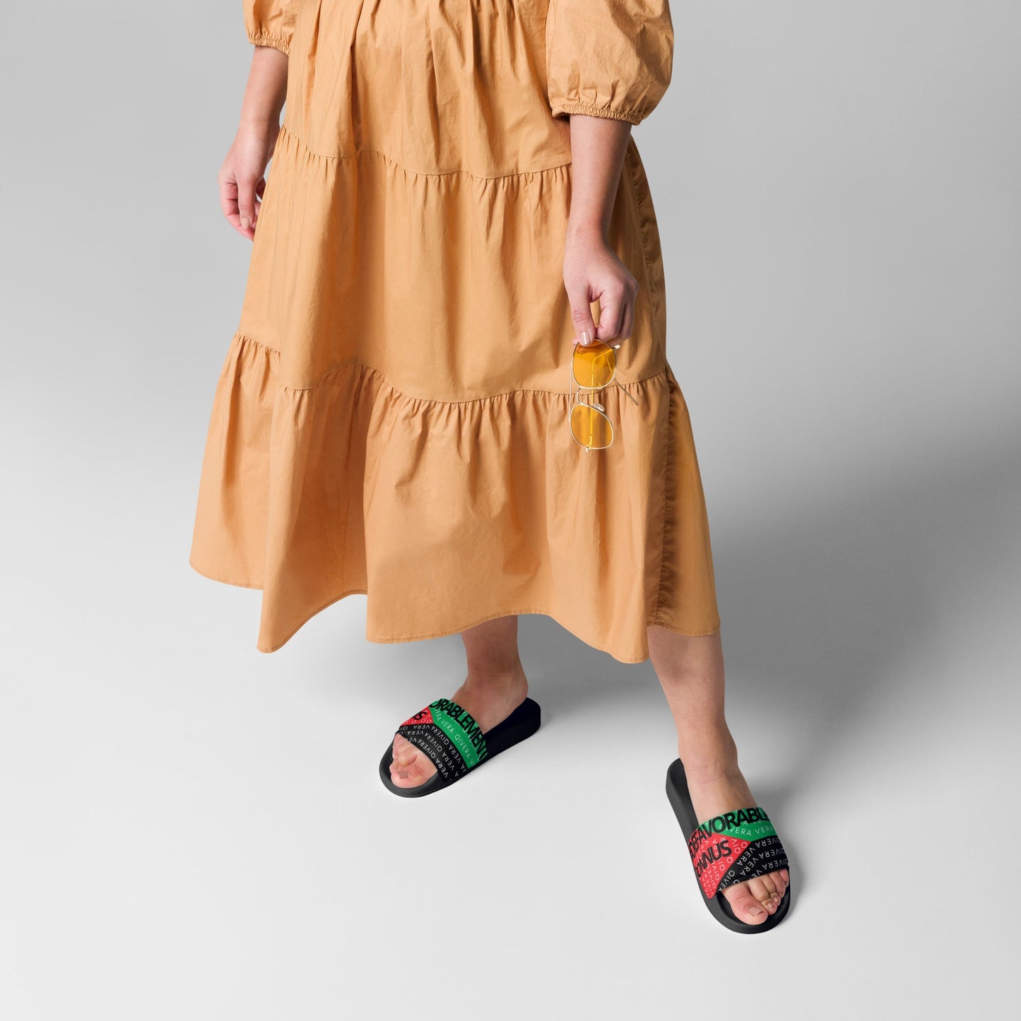 QIVERA VERA - Défavorablement Connus. Claquettes pour femme - QIVERA VERAQIVERA VERA - Défavorablement Connus. Claquettes