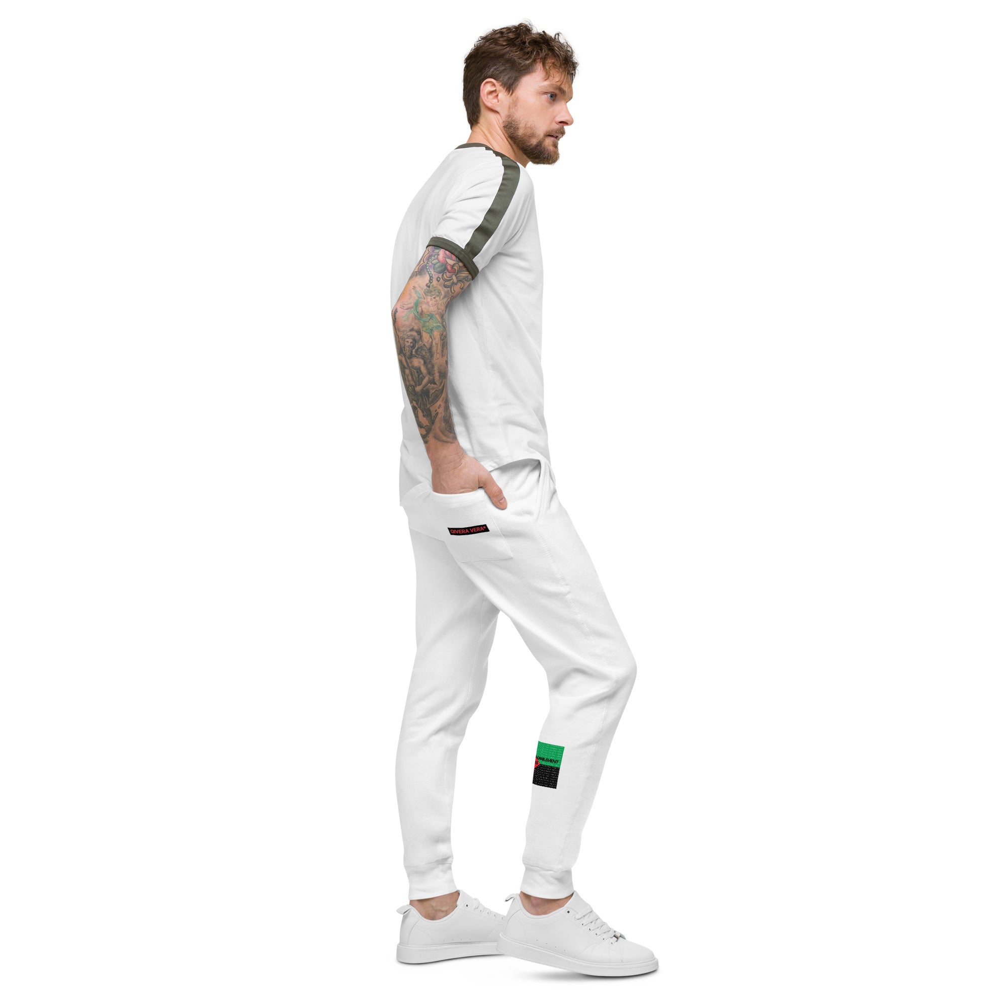 QIVERA VERA - Défavorablement Connus. Pantalon de survêtement en molleton unisexe - QIVERA VERAQIVERA VERA - Défavorablement Connus. Pantalon de survêtement en molleton unisexeQIVERA VERAéco - responsable